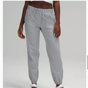 Essential Affinity Mid Rise Jogger 27”